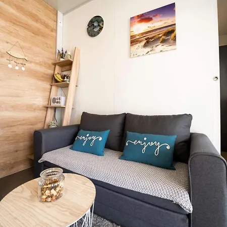 Mobile Marina アパート